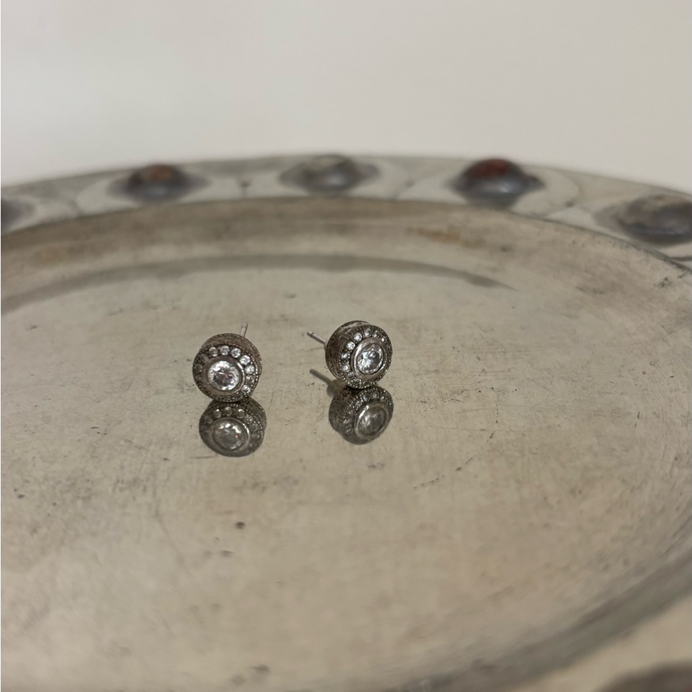 Vintage Elegant Silver Stud Earrings